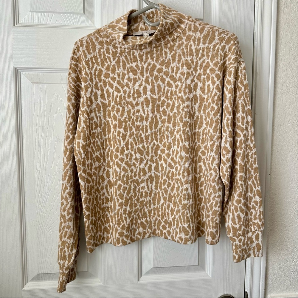 LOFT Animal Print Mock Neck Sweater Neutral Tan Knit Top M - Picture 4 of 5